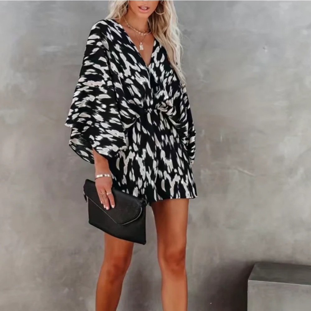 Chic Black and White Patterned Jumpsuit